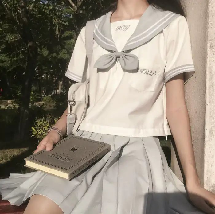 红杏春风嫁有期